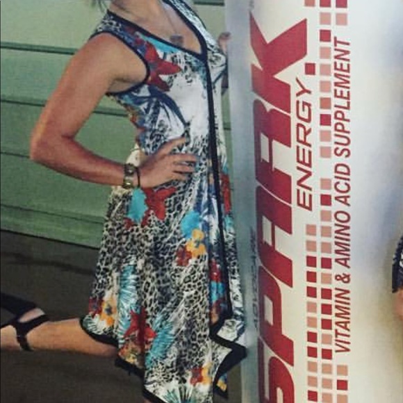 Long flowy dress - Picture 3 of 3